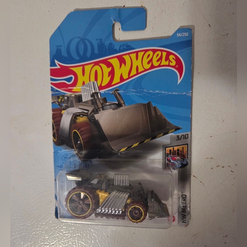 Hot Wheels 2021 HW METRO #54/250 Speed Dozer New